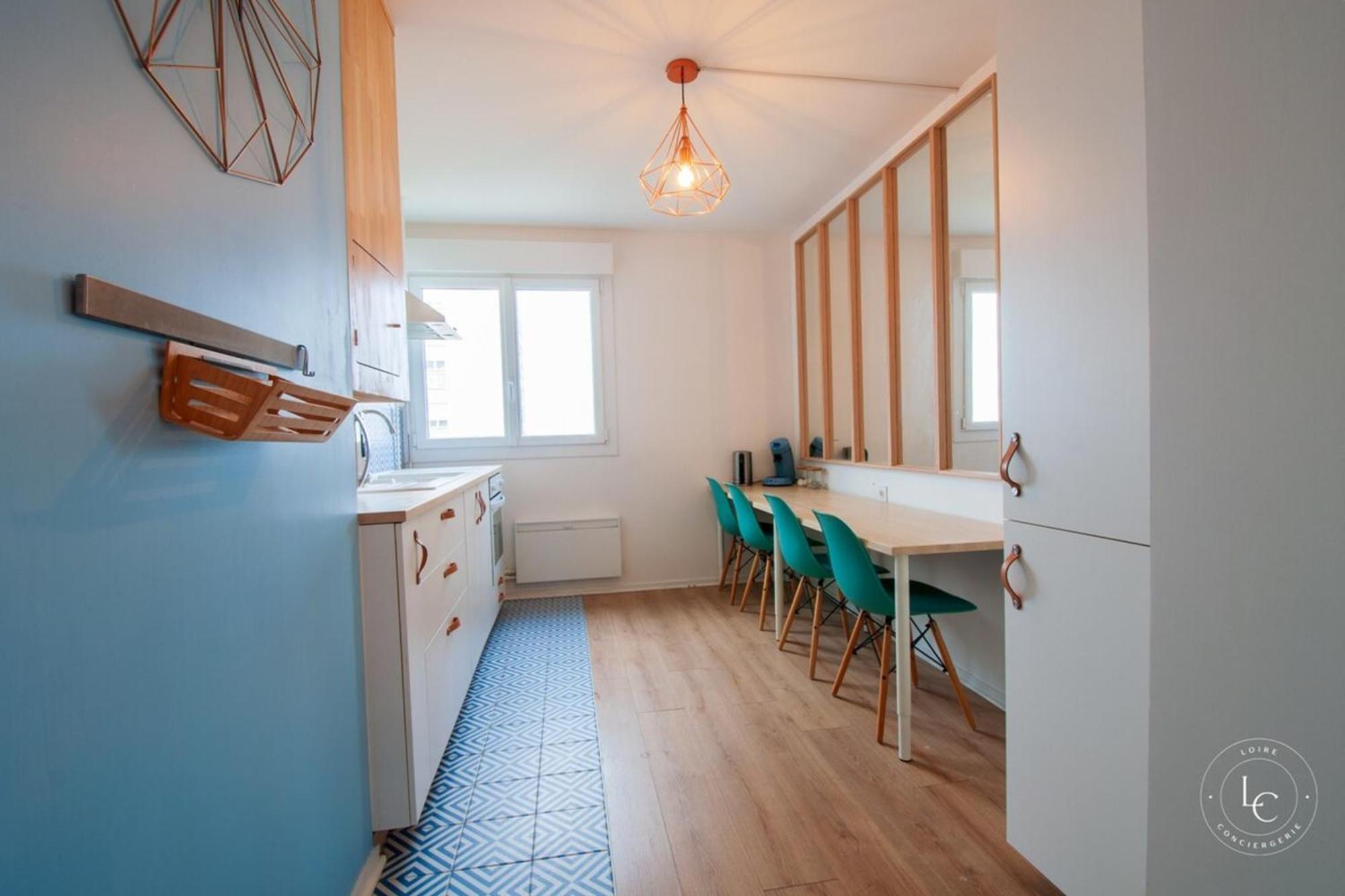 Cocon Urbain Fully Refurbished - 2 Bedrooms -70m2 Apartment *